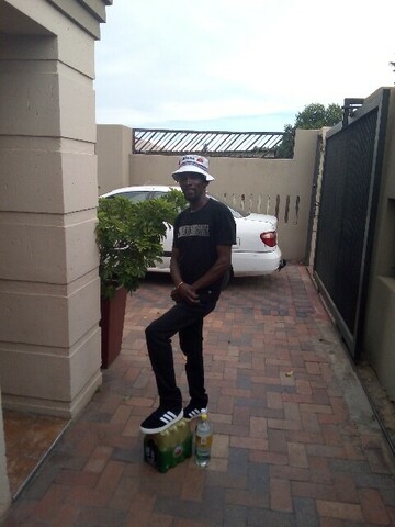 Aluwani, 42 Johannesburg South, Gauteng, South Africa