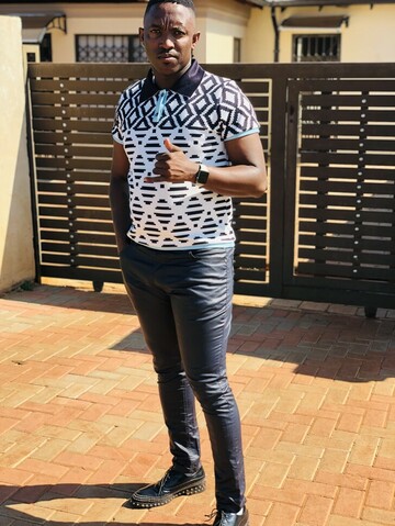 Monaschy, 39 Vosloorus, Gauteng, South Africa