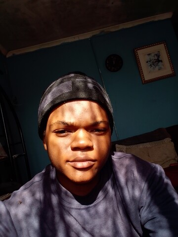 Sihle, 20 Lenasia, Gauteng, South Africa