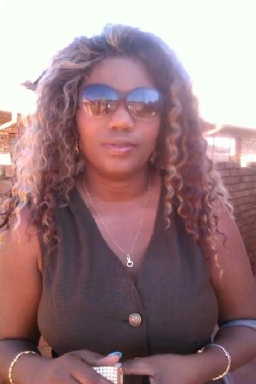 Ms M, 38 Rustenburg, North West, South Africa