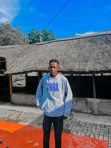 Shane Wayne, 18 Nkowankowa, Limpopo, South Africa