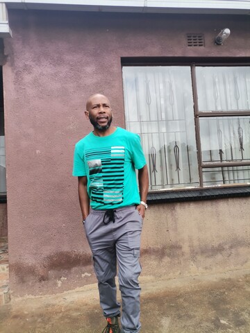 Slevu, 44 Springs, Gauteng, South Africa