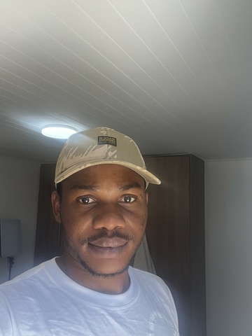 Tuchi, 27 Cape Town, Western Cape, South Africa