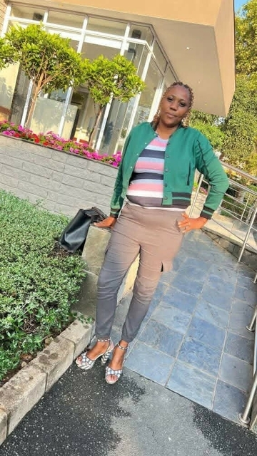 Ms M, 38 Rustenburg, North West, South Africa