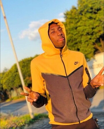 Abutti, 25 Johannesburg, Gauteng, South Africa