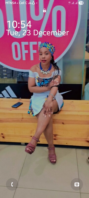 Thando, 37 Soweto, Gauteng, South Africa