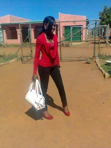 Beauty-concious, 31 Hartbeespoort, North West, South Africa