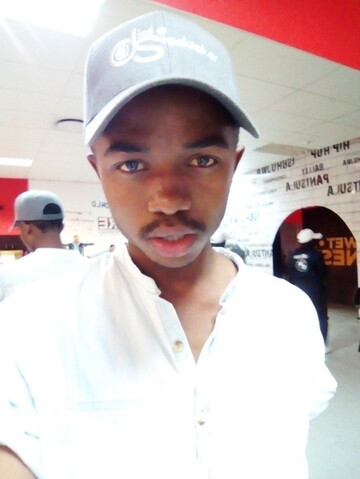 sthera2, 27 Thokoza, Gauteng, South Africa